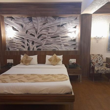 Hotel Mayur By Wb Inn Ulhāsnagar エクステリア 写真
